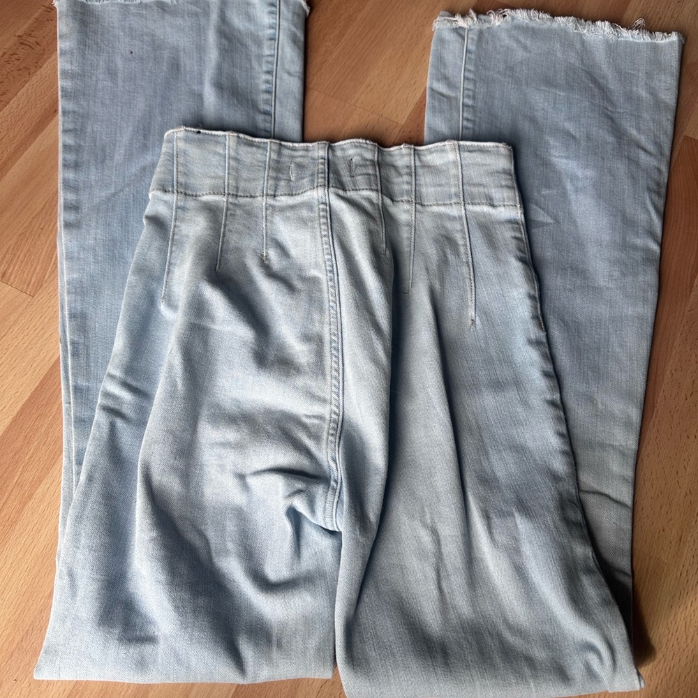 We the Free Light Wash High Rise Flare Size 26 - Picture 6 of 6